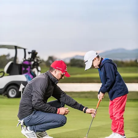 Otel Theodora Golf Club 4*