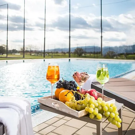 Theodora Golf Club Otel 4*
